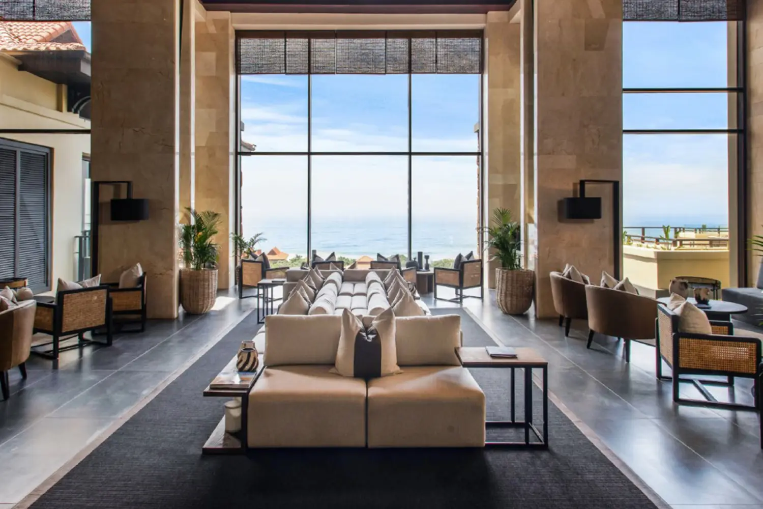 Vue de l'intérieur du Club Lounge Capital Zimbali Resort