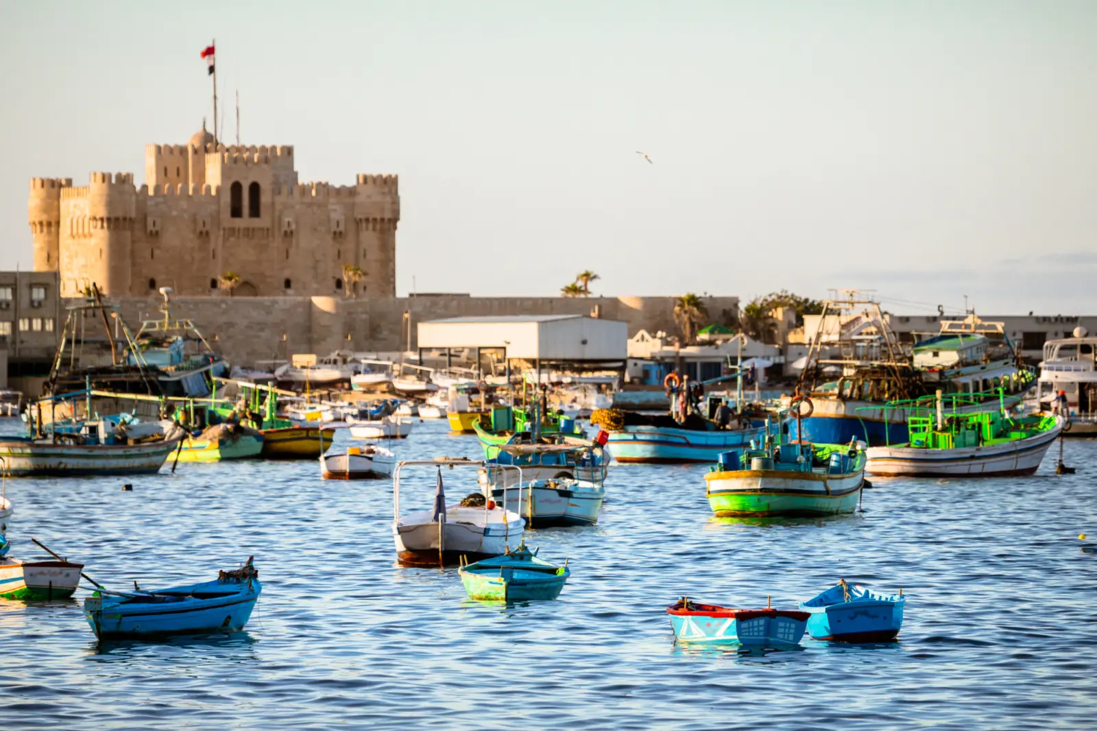 Vue sur le port d'Alexandrie en Égypte