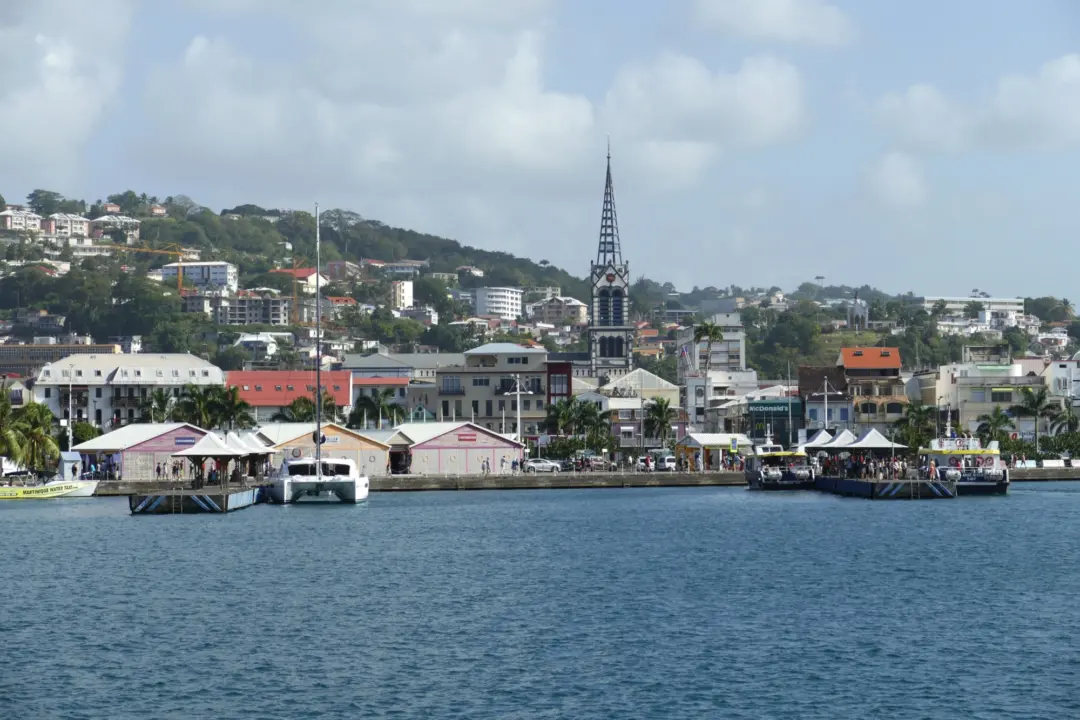 Vue sur la ville Fort-de-France en Martinique,  territoire français outre-mer dans les Caraïbes