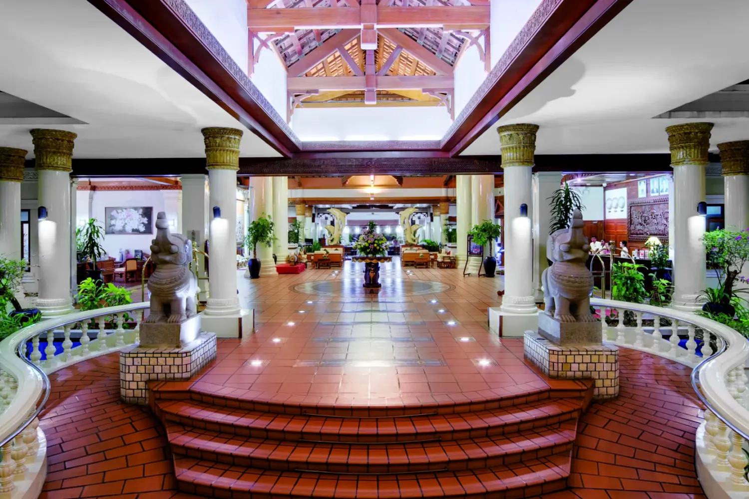 Le hall d'entrée du Sokha Beach Resort à Sihanoukville, au Cambodge