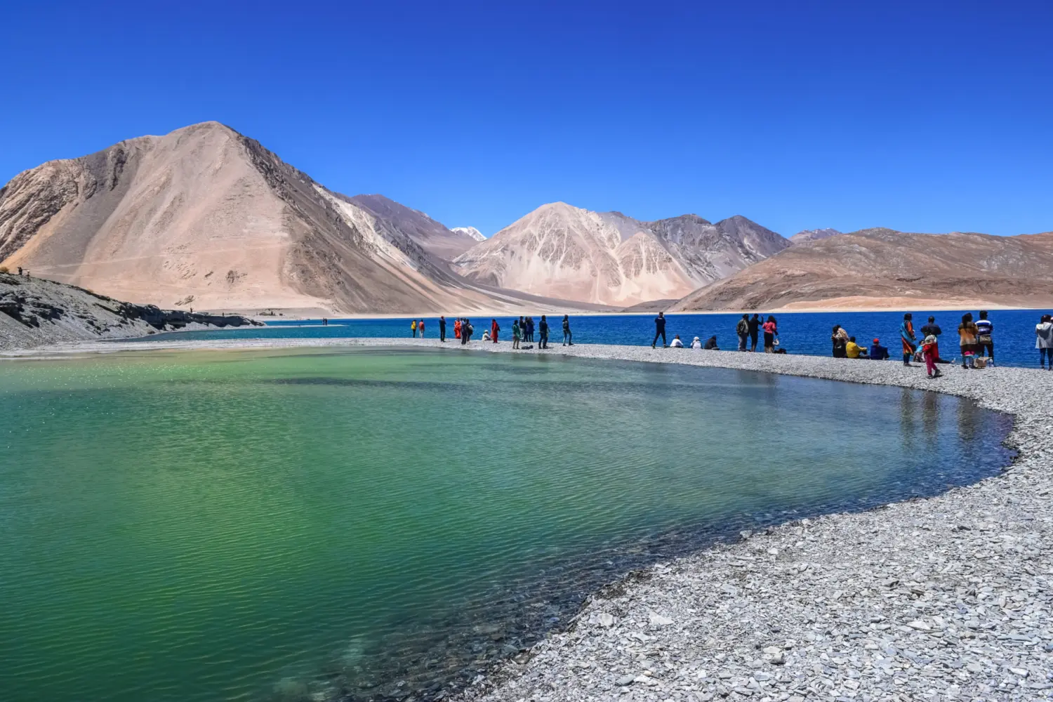 Le lac Pangong, situé dans l'Himalaya
