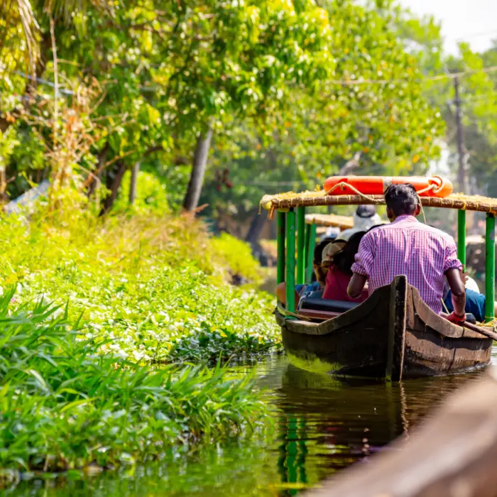 Promenade en bateau sur les backwaters d'Alappuzha (Alleppey) en Inde
