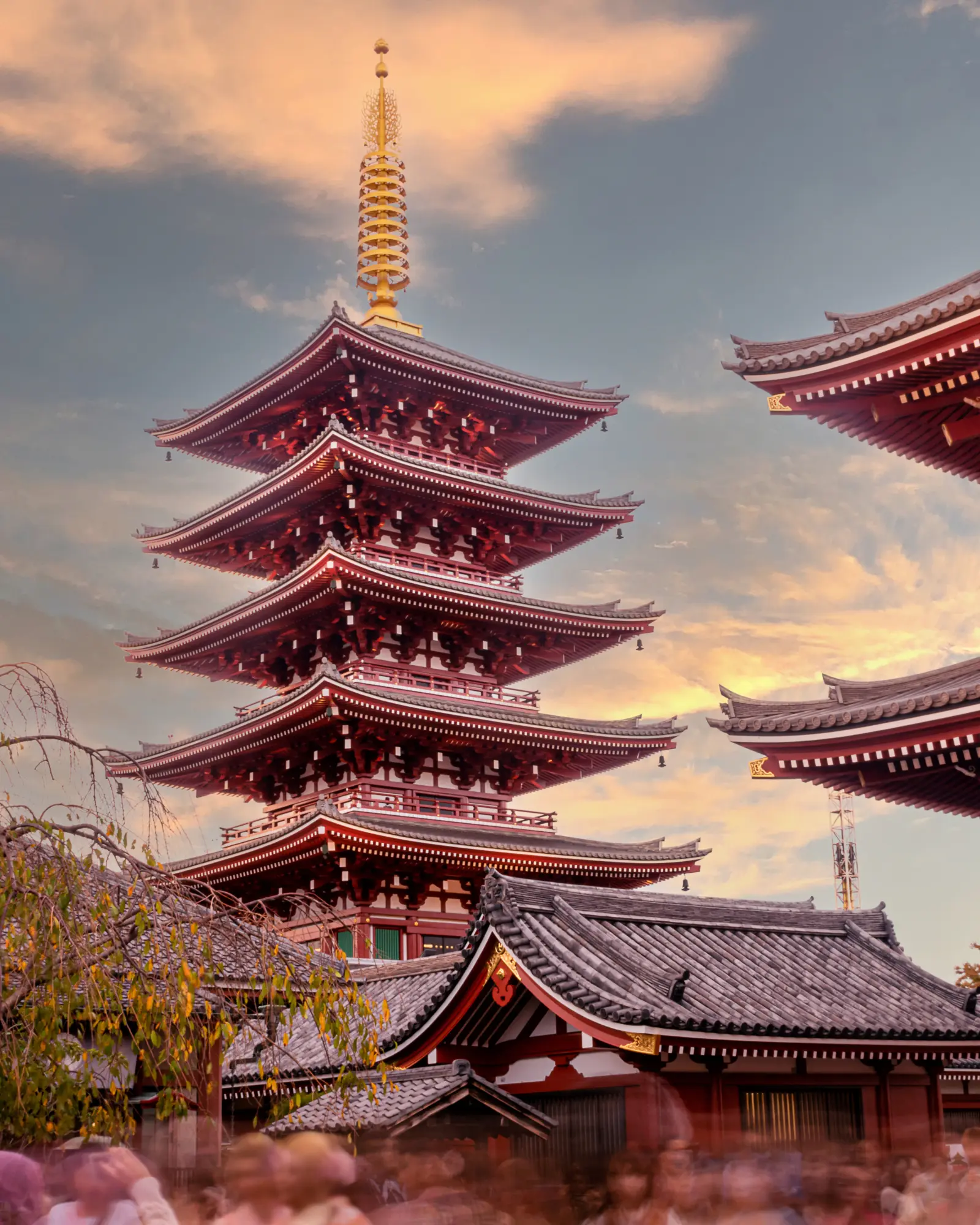 Vue extérieure sur le temple Asakusa Senso-Ji à Tokyo au Japon