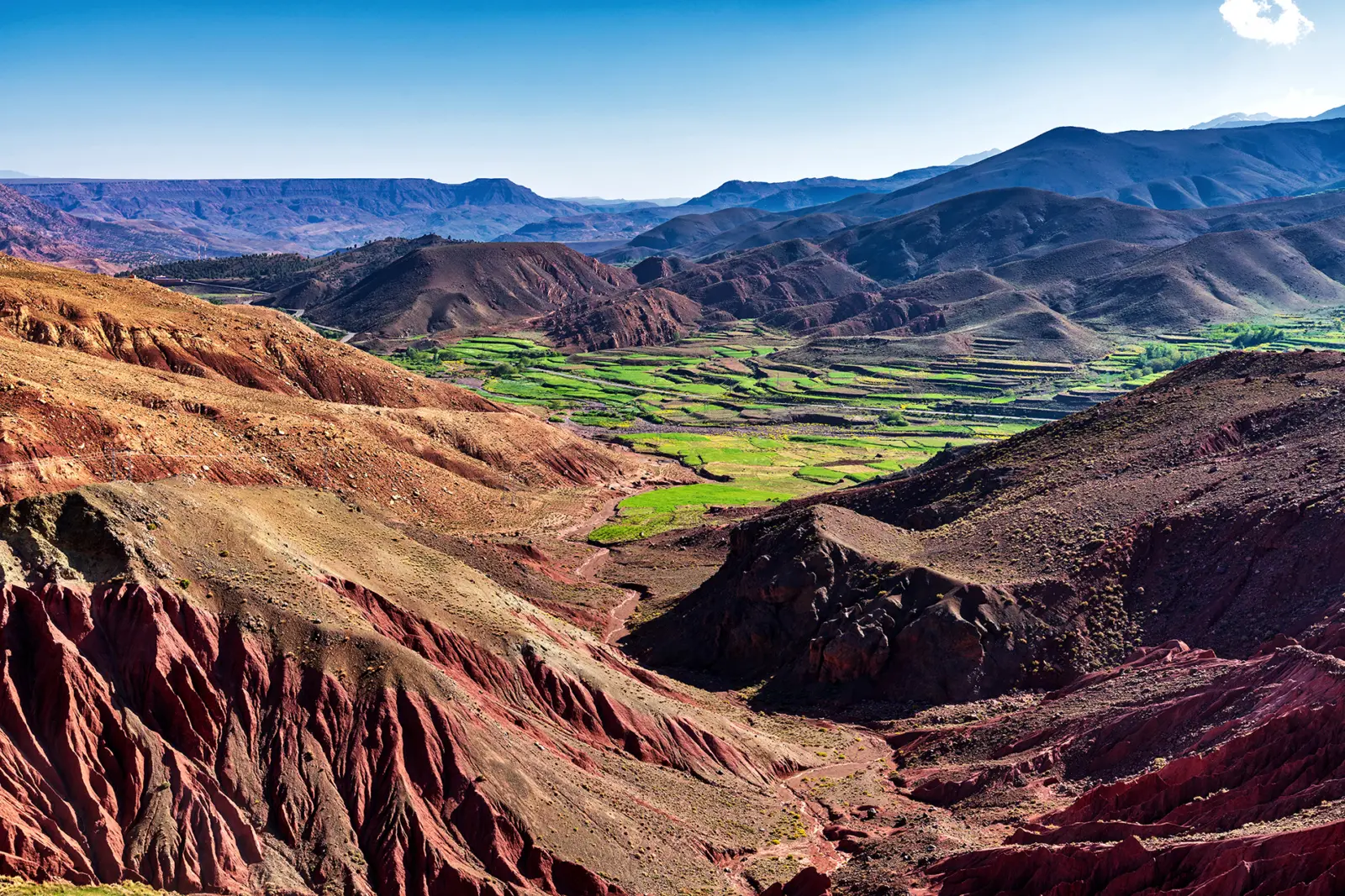 Paysage coloré des montagnes de l'Altas au Maroc