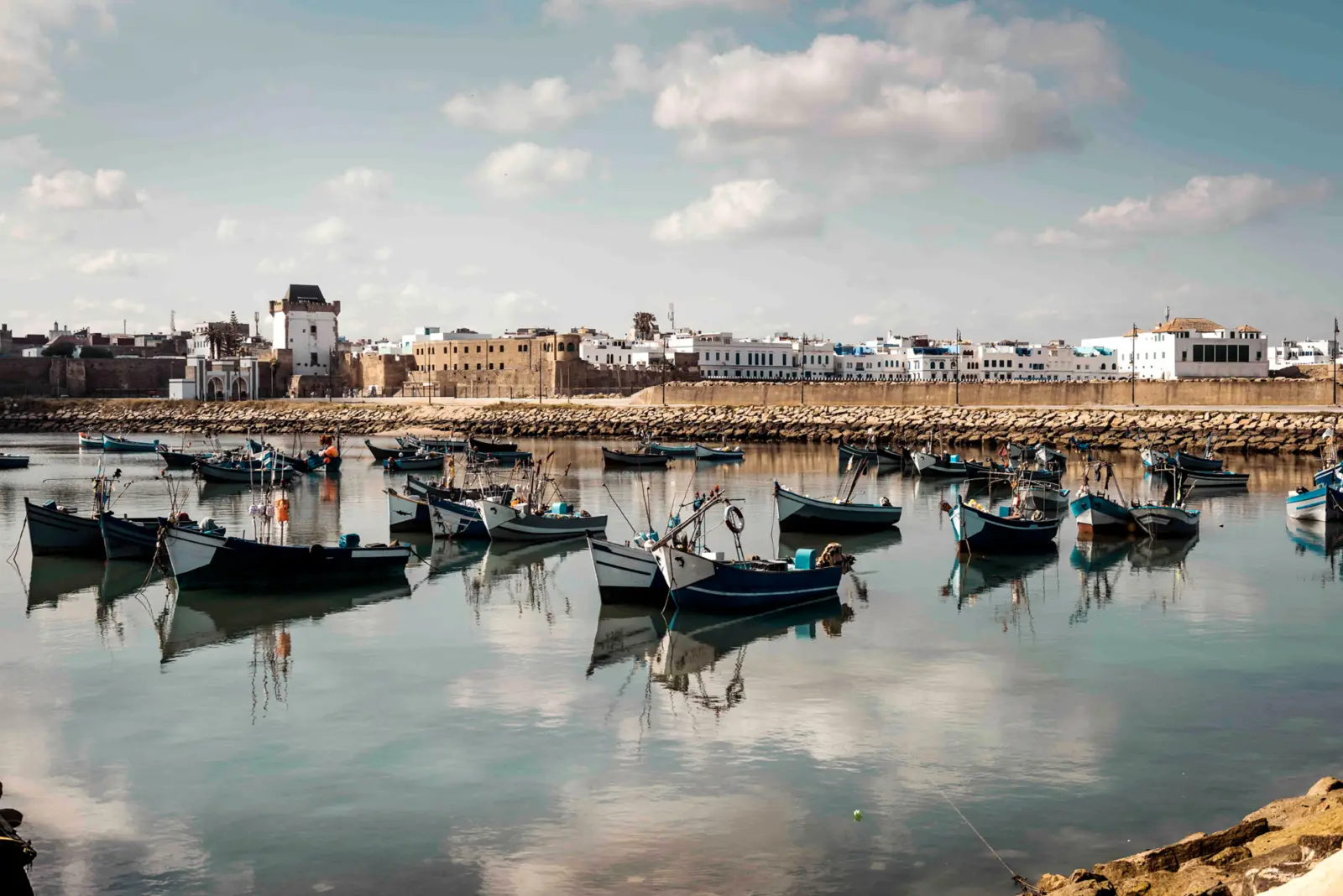 Vue la la ville côtière Asilah au sud de Tanger au Maroc