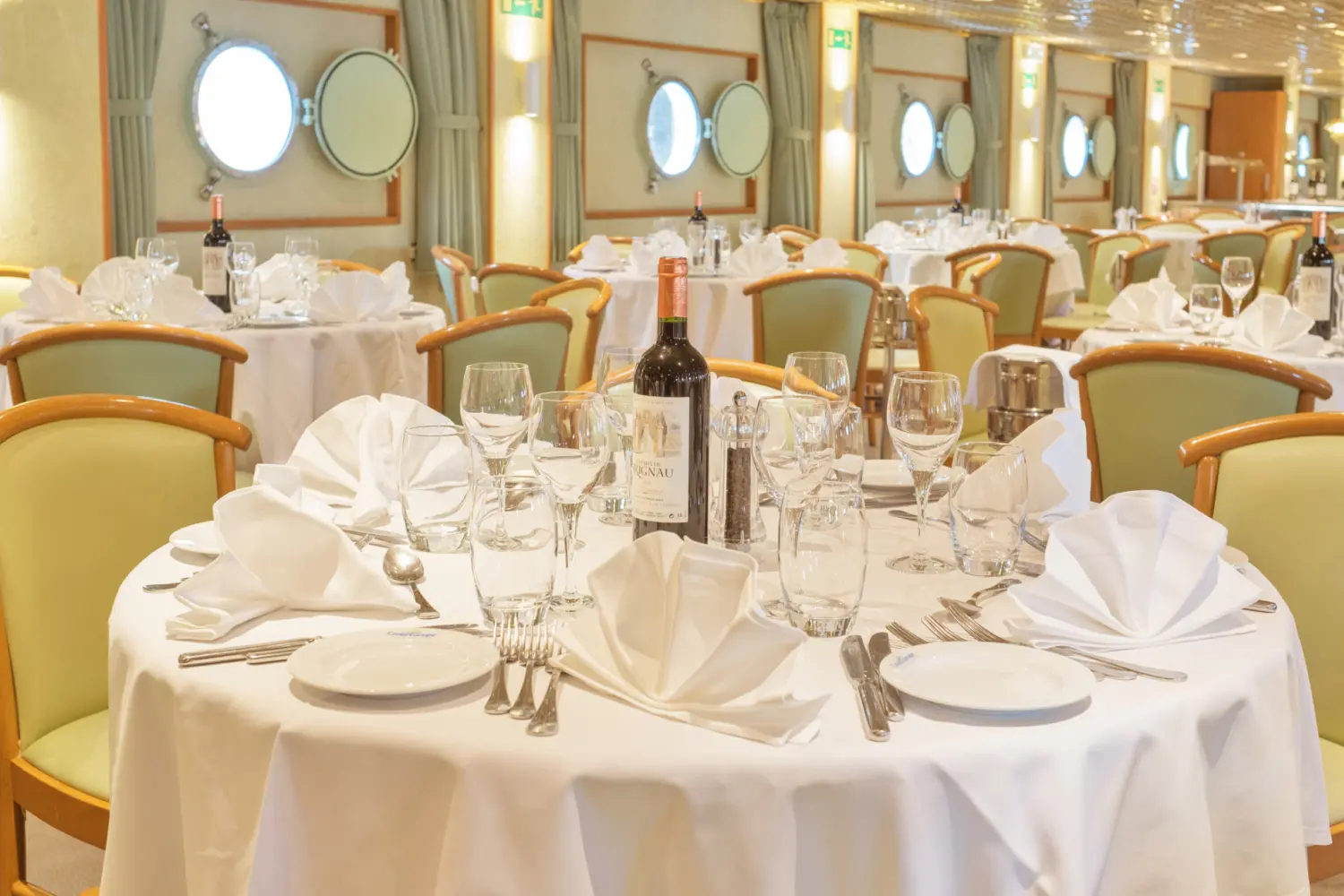 Restaurant à bord du MS La belle de Cadix de CroisiEurope