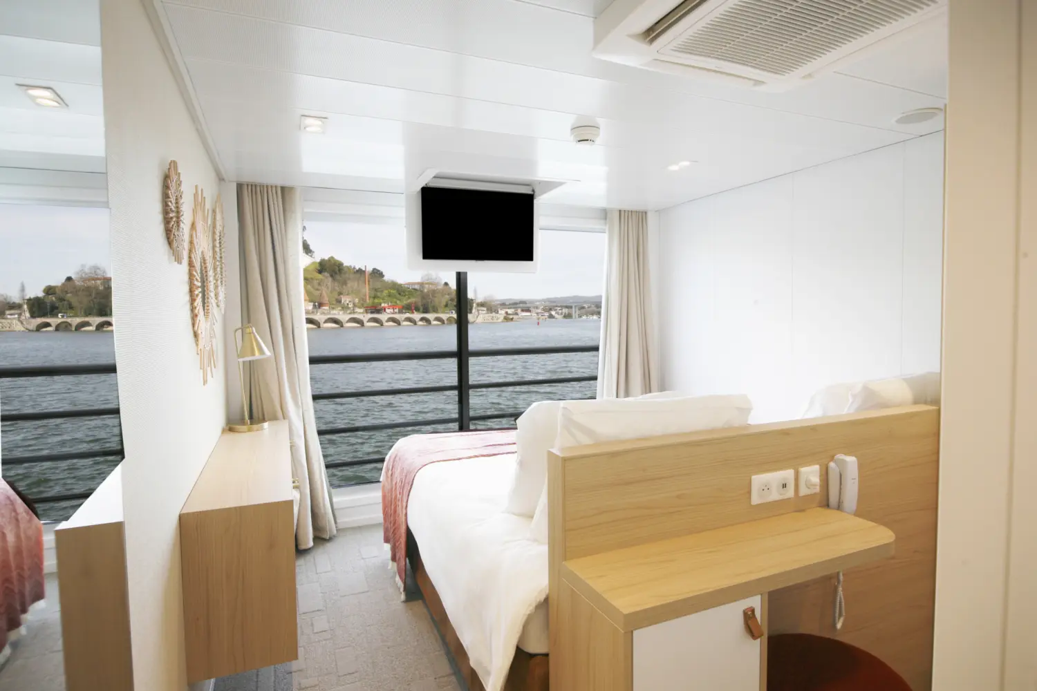 Cabine pont intermédiaire à bord du MS Amalia Rodrigues de CroisiEurope