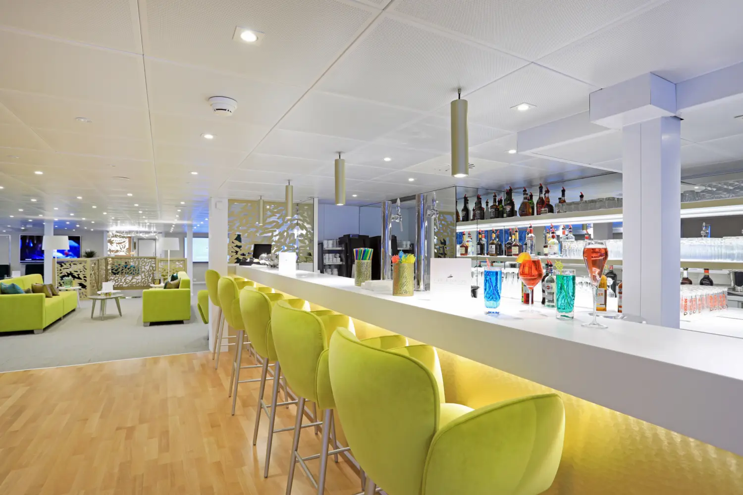 Salon-bar à bord du MS Elbe Princesse II de CroisiEurope