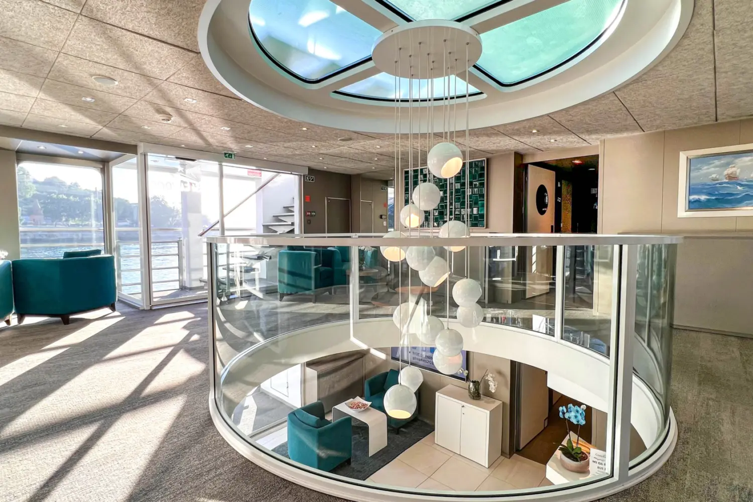 Espace-détente sur le pont supérieur à bord du MS Gil Eanes de CroisiEurope