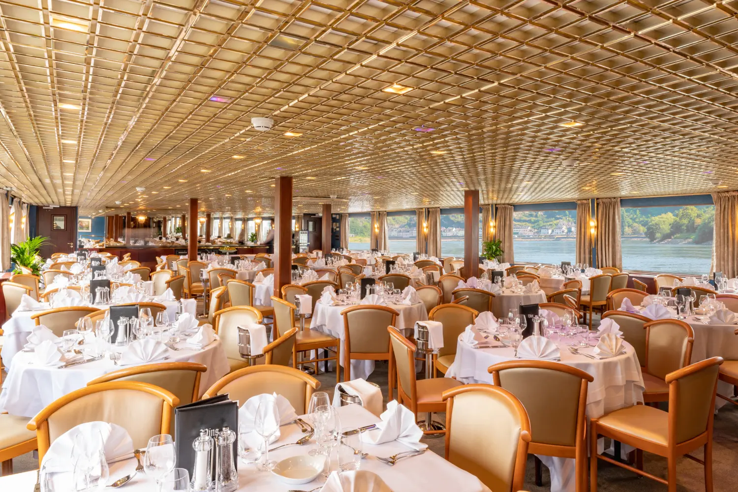 Restaurant à bord du MS La Bohème de CroisiEurope
