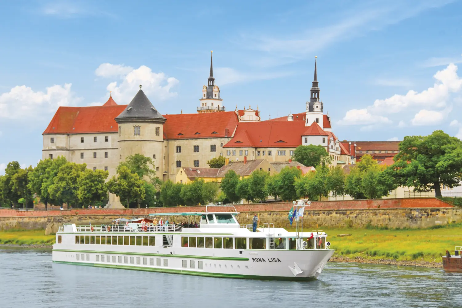 Vue extérieure sur le MS Mona Lisa de CroisiEurope