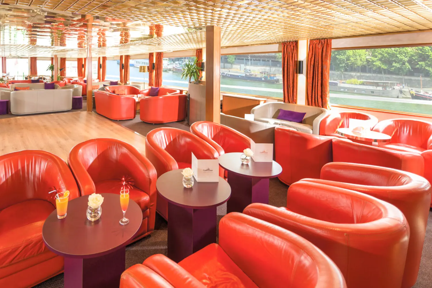 Salon-bar à bord du MS Seine Princesse de CroisiEurope