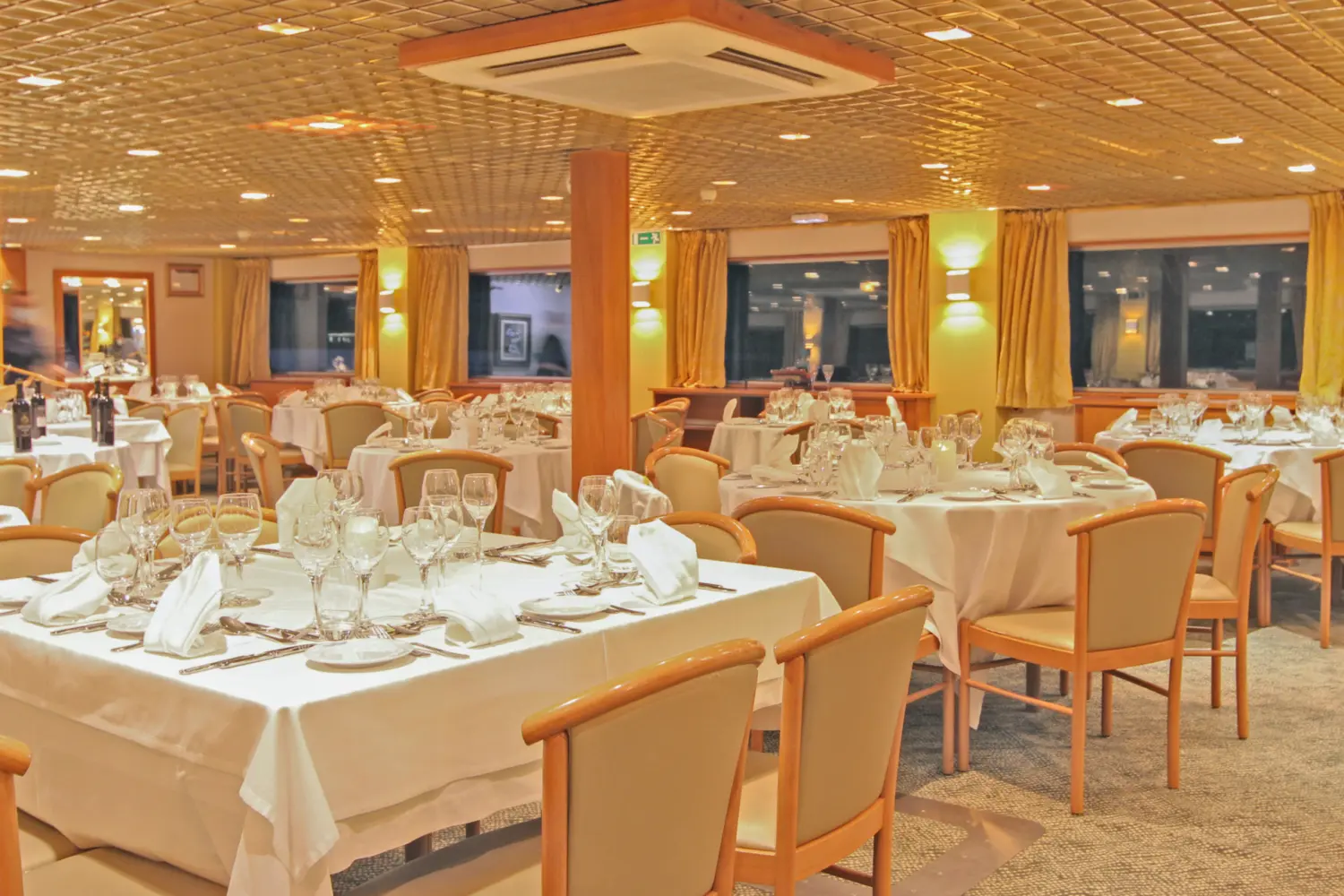 Restaurant à bord du MS Vasco de Gama de CroisiEurope