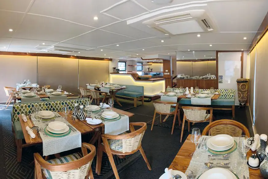 Restaurant à bord du RV Zimbabwean Dream de CroisiEurope