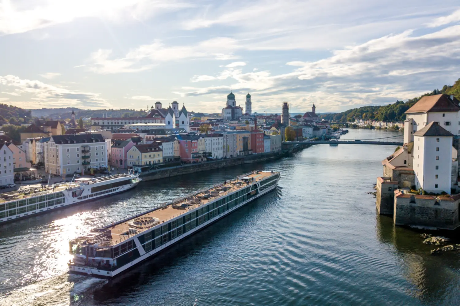 Vue extérieure du Amadeus Silver II de Lüftner Cruises sur le Danube dans la région de Passau en Allemagne