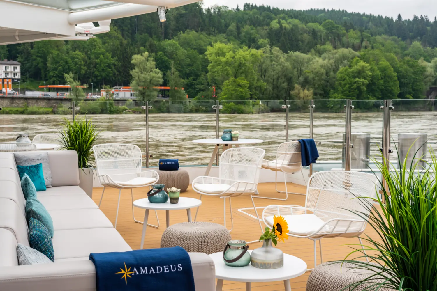 Vue extérieure du pont soleil à bord du Amadeus Star