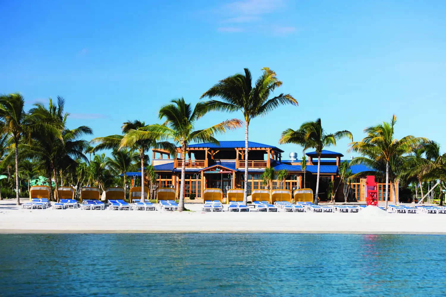 Harvest Caye, une île privée et une station balnéaire appartenant à Norwegian Cruise Line, située au large de la côte du Belize.