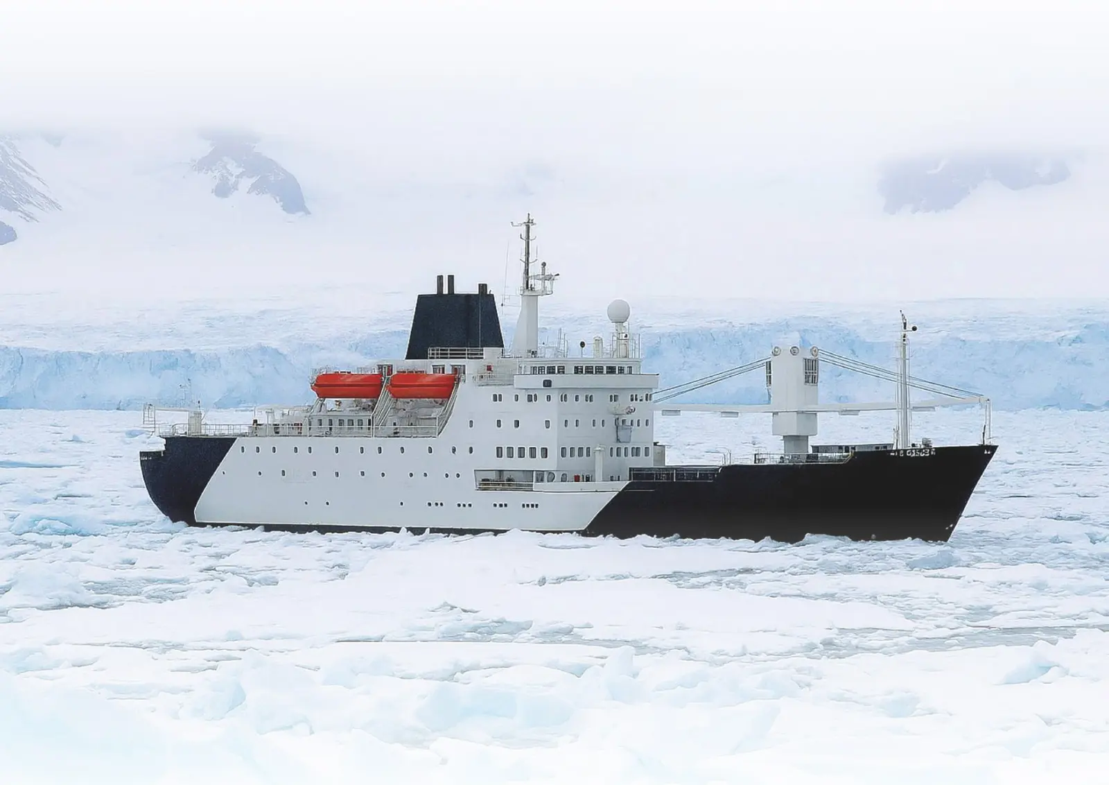 Vue extérieure sur le navire polaire Terra Nova