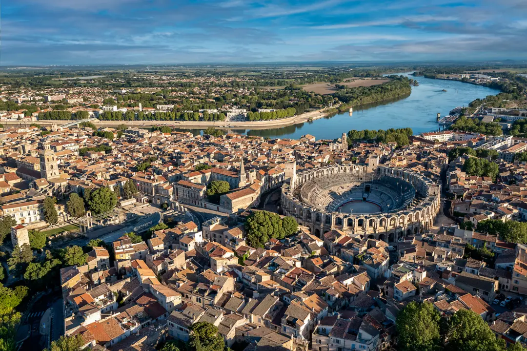 Arles, Fleuve Rhône, France, Ville - Milieu urbain