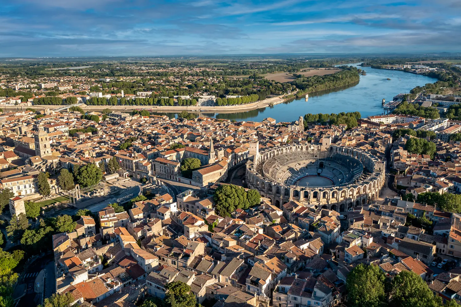 Arles, Fleuve Rhône, France, Ville - Milieu urbain
