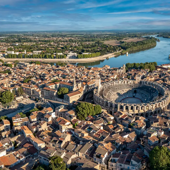 Arles, Fleuve Rhône, France, Ville - Milieu urbain