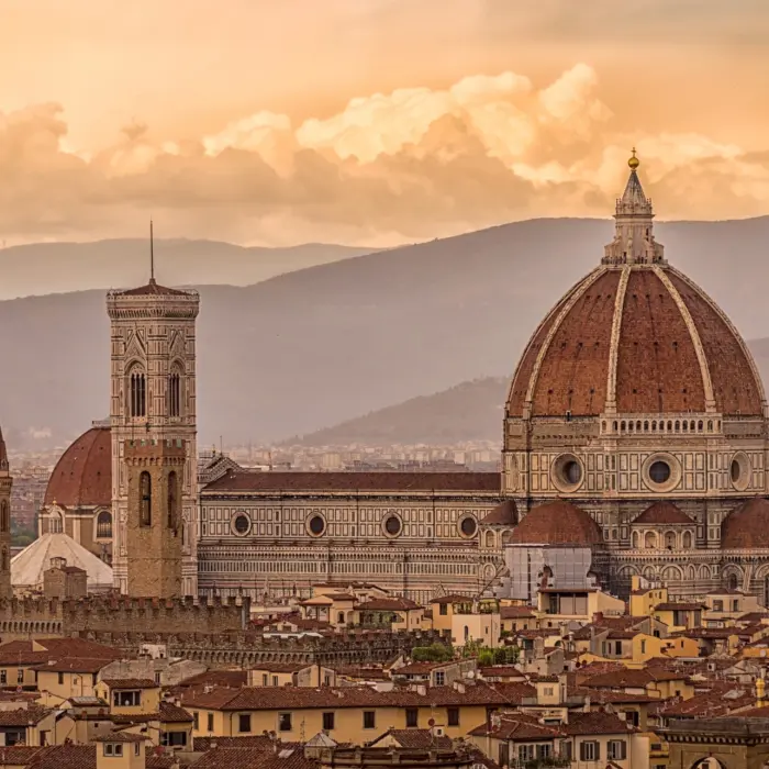 Vue sur la ville de Florence en Italie avec son fameux Duomo de la cathédrale Santa Maria del Fiore