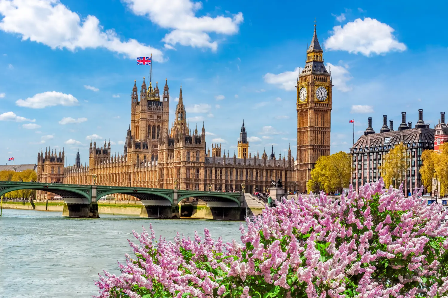 Vue du Big Ben à Londres au printemps