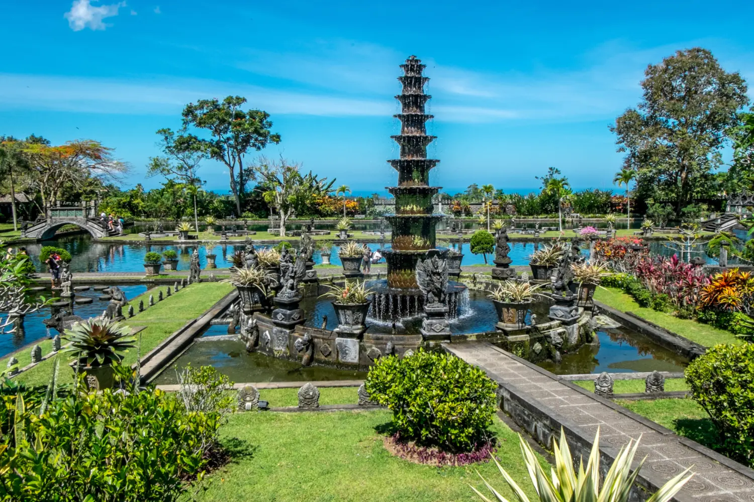 Vue extérieur du temple de Tirta Gangga Water Palace