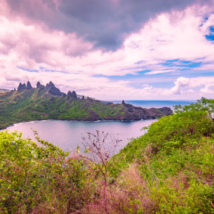 Vue sur l'île Nuku Hiva dans les Marquises en Polynésie française