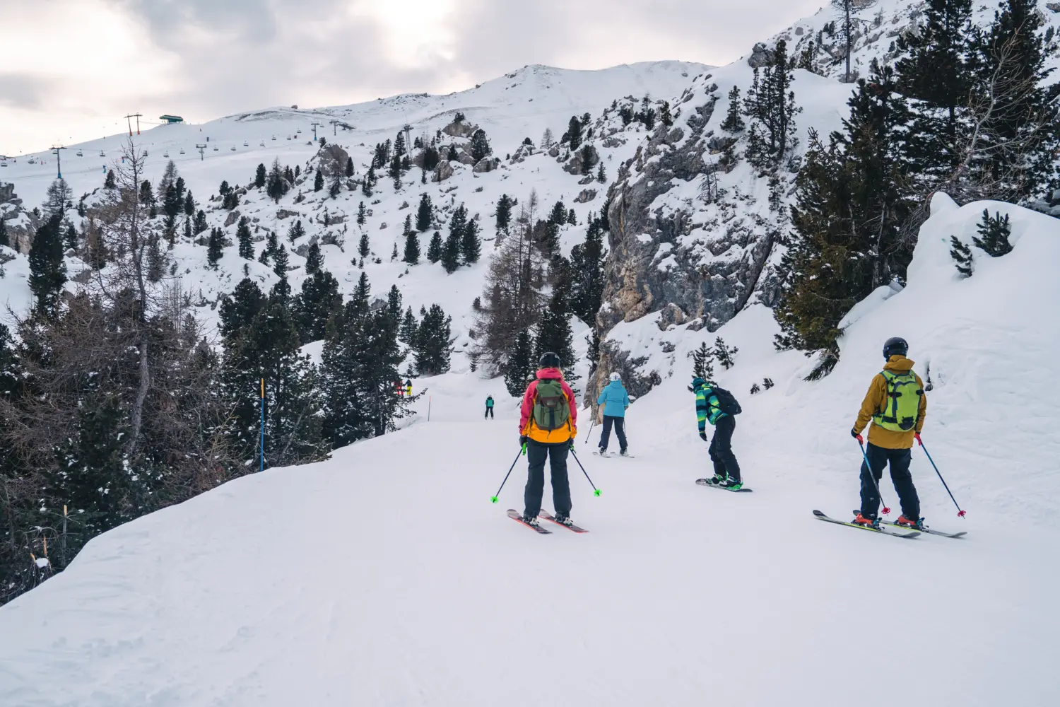 Canazei, station de ski située au cœur des Dolomites dans le Val di Fassa, en Italie
