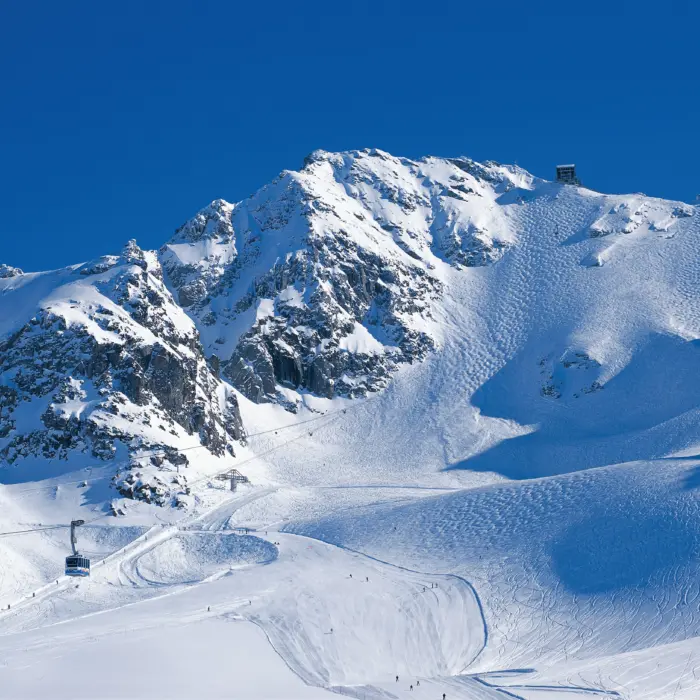 Vue sur le domaine skiable de Verbier en Suisse