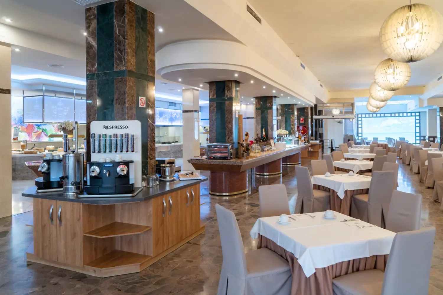 Un restaurant buffet dans un hôtel de la Costa del Sol