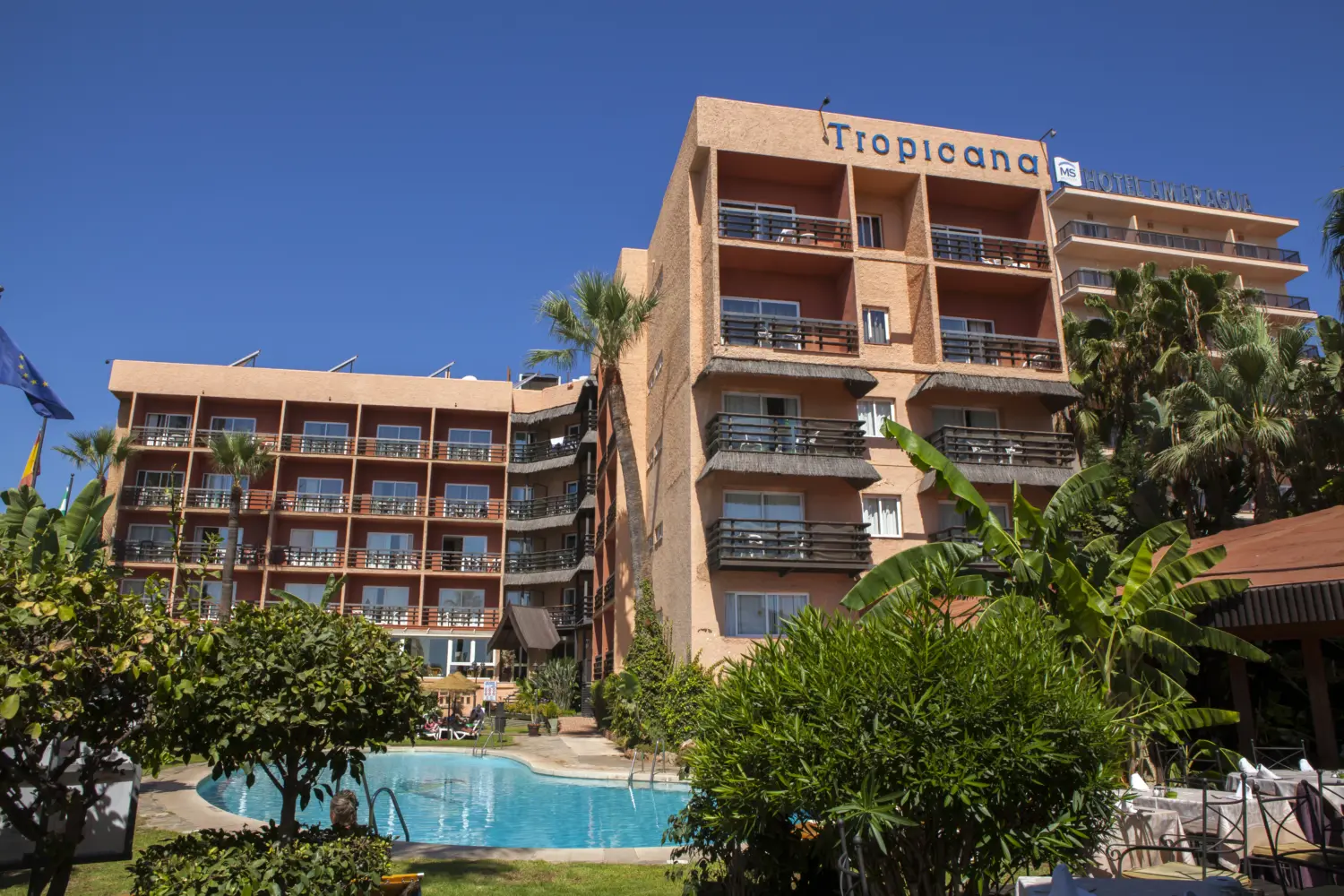 Vue extérieure de l'un des hôtels de la Costa del Sol