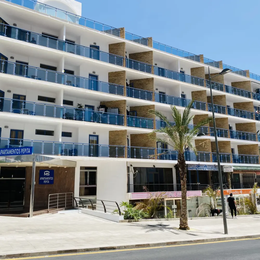 Vue extérieur sur bâtiment principal d'un hôtel de la Costa del Sol