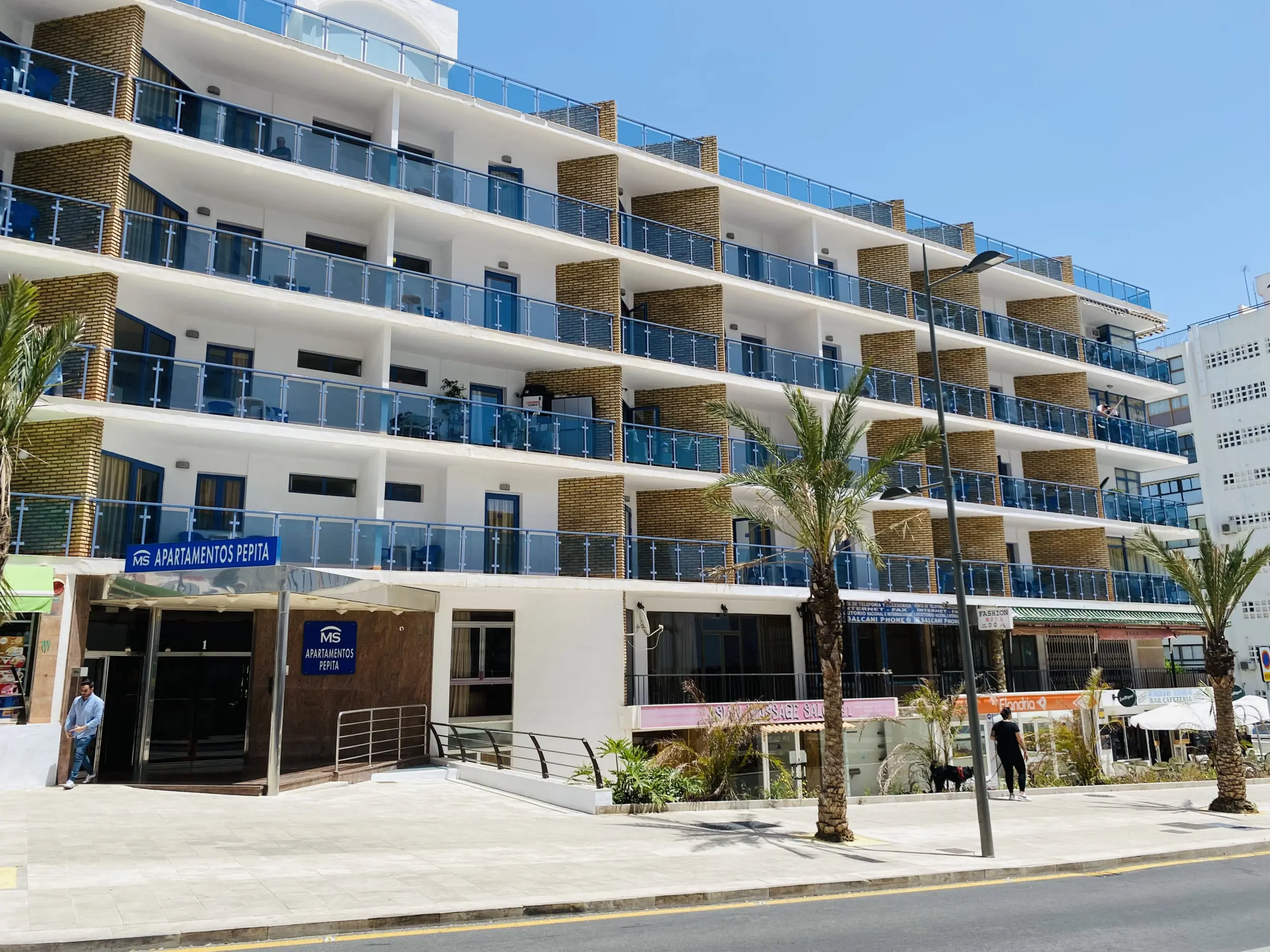 Vue extérieur sur bâtiment principal d'un hôtel de la Costa del Sol